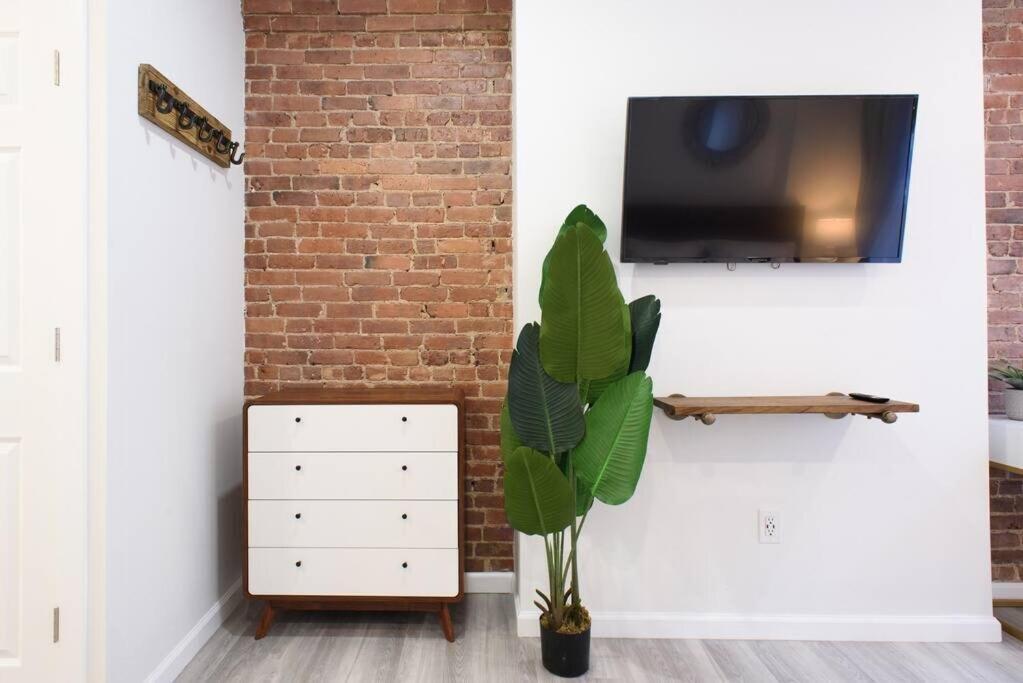 Apartment 240-9 Luxury Prime Location W&d *